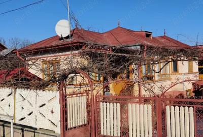 Casă cu 4 camere cu Teren 800 Mp în Starchiojd - 1