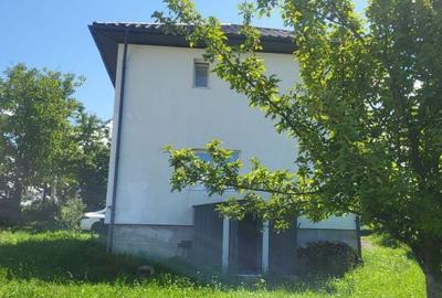 Casă cu 3 camere cu Teren 700 Mp în Groși - 6