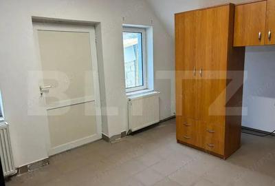 Spațiu comercial, de 350 mp, în Central - 3