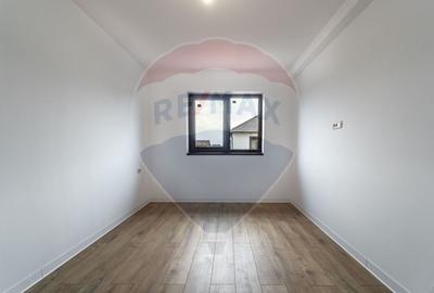 Casă cu 4 camere cu Teren 252 Mp în Tărlungeni - 47