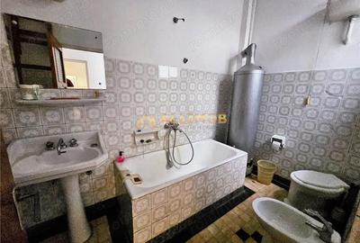 Casă cu 4 camere cu Teren 274 Mp în Central - 12