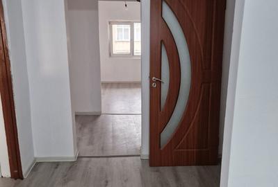 Apartament cu 2 camere decomandat în Gura Văii - 8