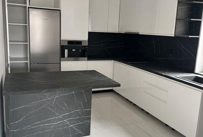 Casă cu 8 camere cu Teren 2100 Mp în Central - 6