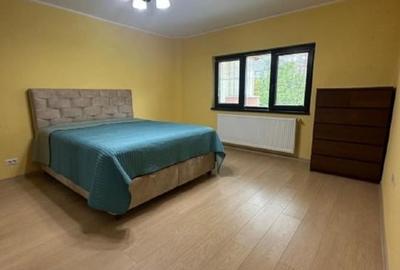 PROPIETAR   13 Septembrie - Maria Cuntan - 3 camere decomandat. - 8