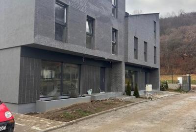 Duplex cu 5 camere cu Teren 250 Mp în Florești - 2