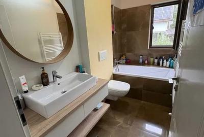 Apartament cu 3 camere *mobilat si utilat* - 300m de Hotel Bellaria - 5