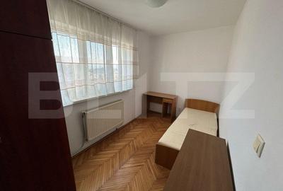 Apartament cu 4 camere decomandat în Cetate - 2