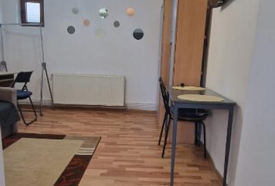 Inchiriez 1 camera la casa cu curte - 3