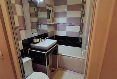 Apartament cu 3 camere decomandat, mobilat în Tractorul - 7