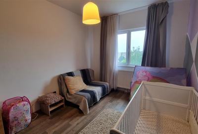 Apartament de 4 camere , zona Tractorul - 5