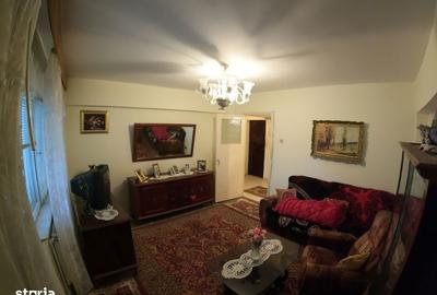 Apartament cu 3 camere decomandat în Uiești - 11