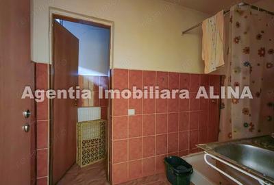 Spațiu comercial, de 432 mp, în Central - 7