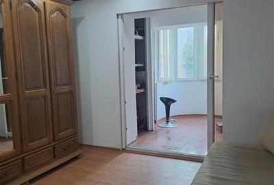 Apartament trei camere Fratii Golesti S-uri, etaj intermediar - 2