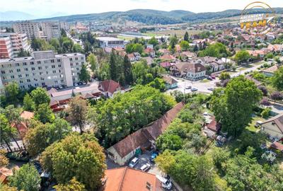 Teren de 1657 mp, în Central - 6