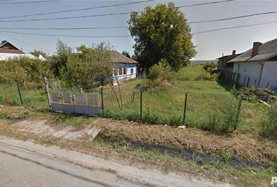Teren de 6057 mp, în Argeșelu