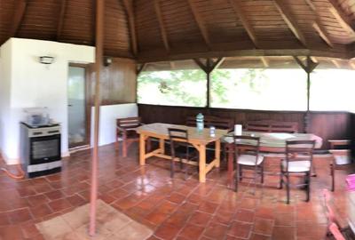 Casa, Curtea de AG- NOAPTEȘ, -zona verde, lac, piscina etc - 9