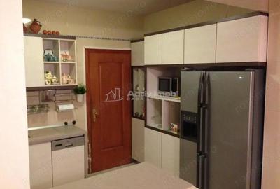 Casă cu 7 camere cu Teren 400 Mp în Central - 20