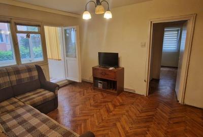 Apartament cu 2 camere semidecomandat, mobilat în Centrul Civic