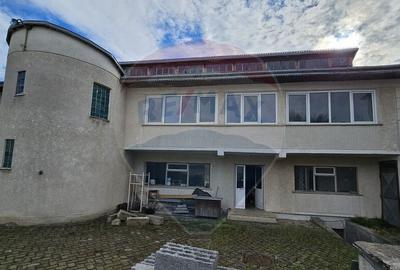 Complex comercial de 340mp in zona Obcini-Suceava - 1