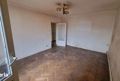 Apartament cu 3 camere decomandat în Petros - 20
