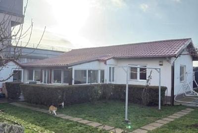 Căsuță cochetă zona Lazu - ieșire la șoseaua Cumpenei - 1