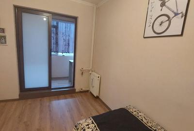 Apartament cu 3 camere decomandat în Decebal - 11