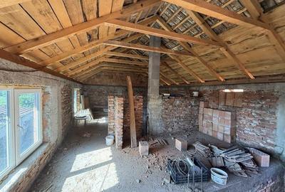 Casă cu 4 camere în Zăbrani - 3