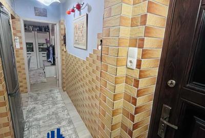 Apartament cu 2 camere de vanzare - Zona 14 Mai - 4