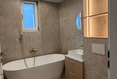 Apartament cu 3 camere în Central - 1