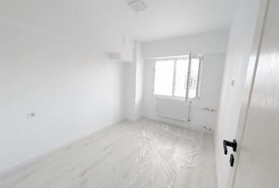 Apartament cu 3 camere decomandat în Obor - 9