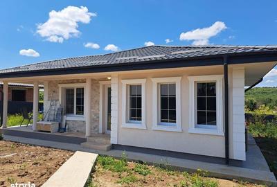 Casă cu 3 camere cu Teren 90 Mp în Central