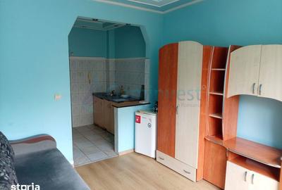 Garsonieră decomandată, mobilată în Central - 9