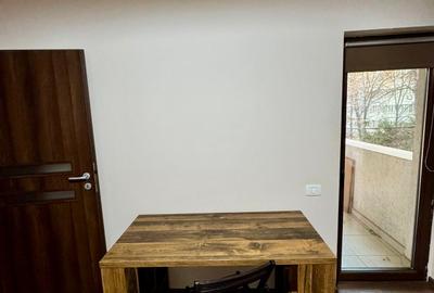 Apartament cu 3 camere semidecomandat, mobilat în Gorjului - 23