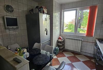 Apartament cu 3 camere decomandat, mobilat în Crângași - 14