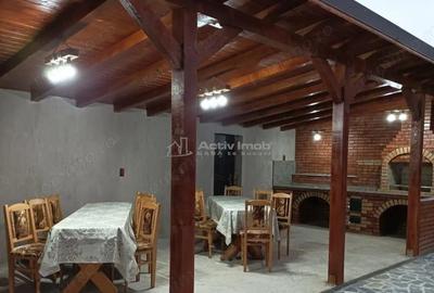 Casă cu 10 camere cu Teren 980 Mp în Central - 17