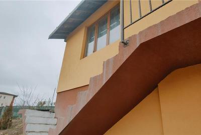 Duplex cu 3 camere cu Canalizare în Bucium - 4