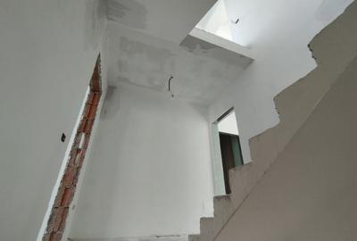 Casa cu 4 camere|zona foarte buna|COMISION 0% - 17
