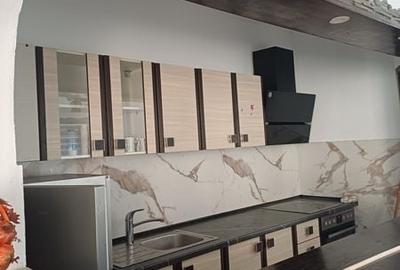 Casă cu 4 camere cu Teren 180 Mp în Central - 8