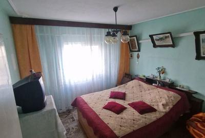 Apartament cu 3 camere în Albești