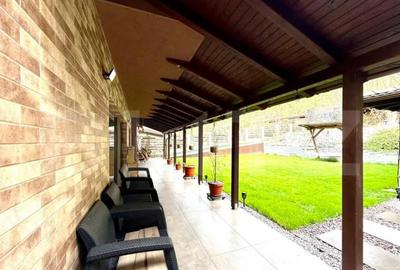 Casa ultrafinisata cu 4 camere, in suprafa?a de 190 mp, Z - 10