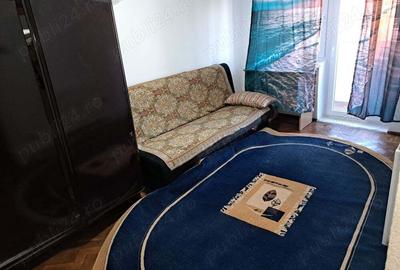 Inchiriez apartament 3 camere centru - 1