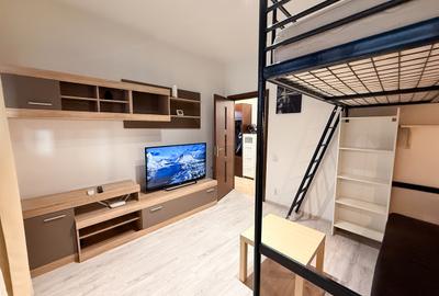 Garsonieră decomandată, mobilată în 1 Decembrie 1918 - 1