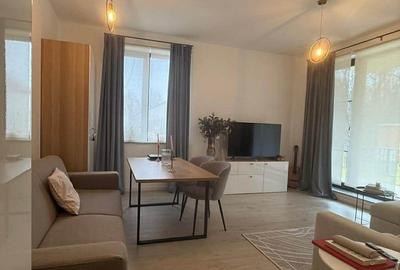 Apartament cu 2 camere decomandat în Băneasa