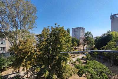 Apartament cu 3 camere semidecomandat în Tomis I - 9