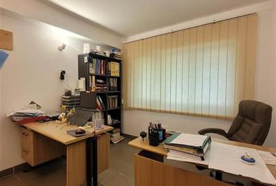 Apartament cu 3 camere decomandat, mobilat în Central - 2