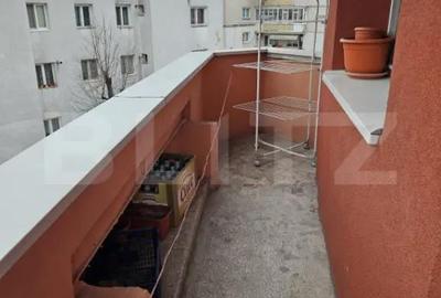 Apartament cu 3 camere decomandat în Decebal - 1