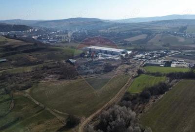 Teren de 21547 mp, în Central - 4
