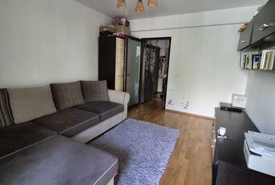 Apartament cu 2 camere decomandat în Rovine - 4