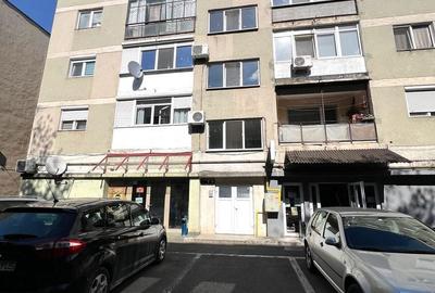 Apartament cu 2 camere decomandat în Micro 16 - 2