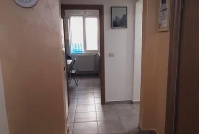 Apartament cu 2 camere decomandat în Roman - 7